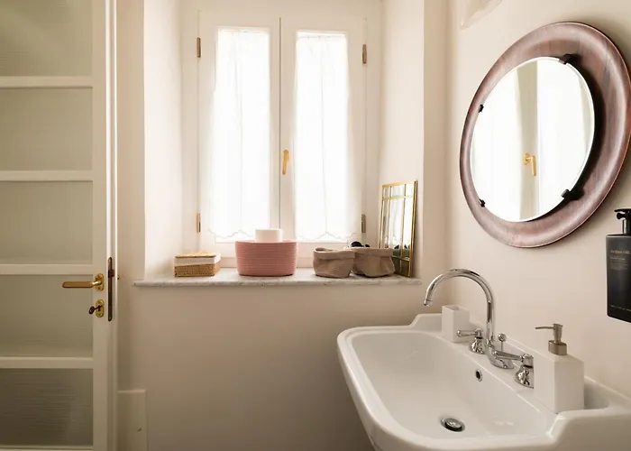 Charming Design In Monti * Rom
