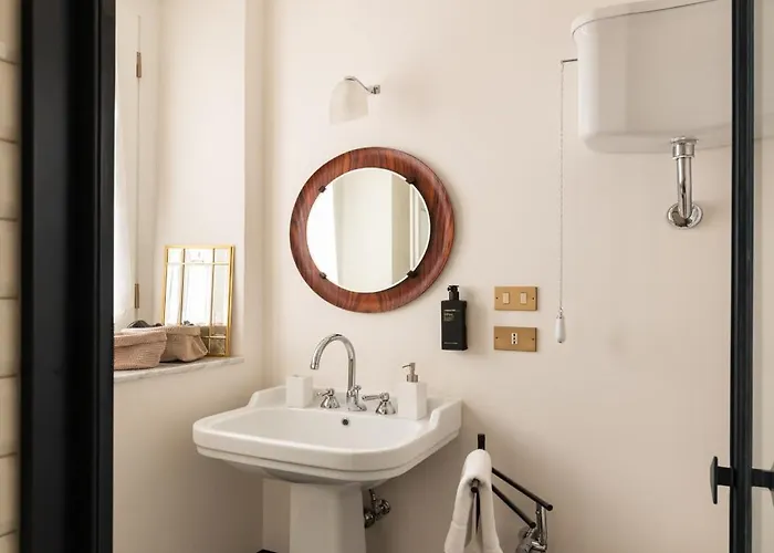 Apartment Charming Design In Monti *